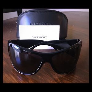 Givenchy Sunglasses. Never worn. Style SGV605S